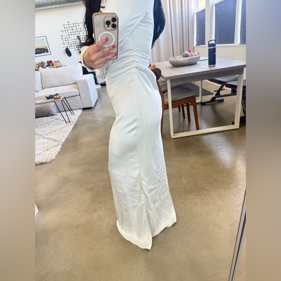 Bridal dress off shoulder - Picture 5 of 7